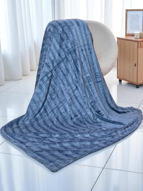 The Linear Comfort Blanket (AR-476)