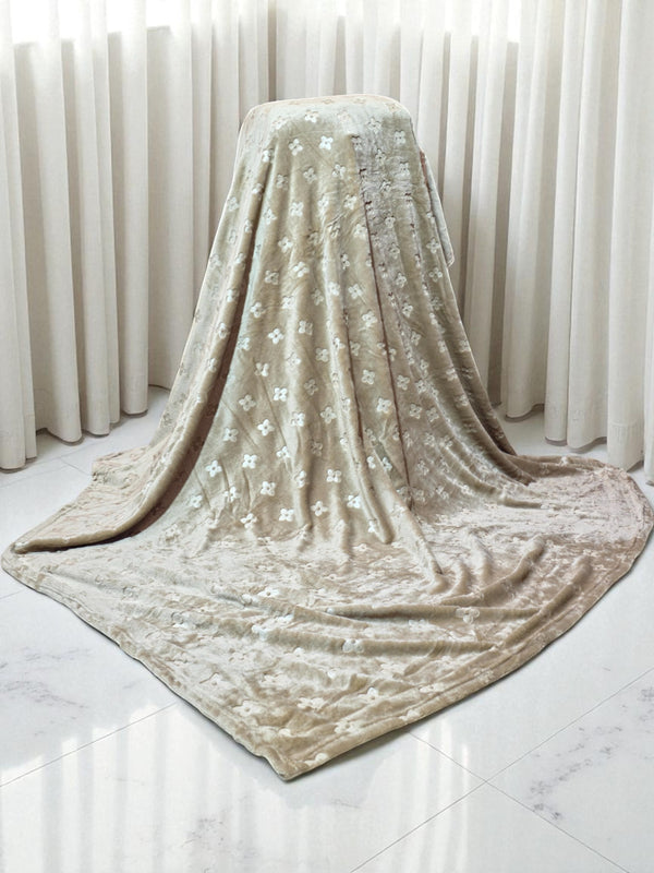 Blossom Embossed Fleece Blanket(AR-465)